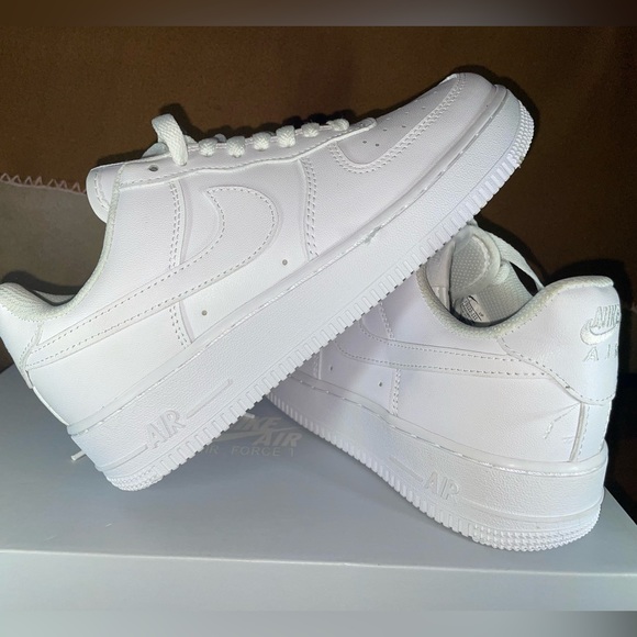 Nike Air Force 1 white - Picture 2 of 3